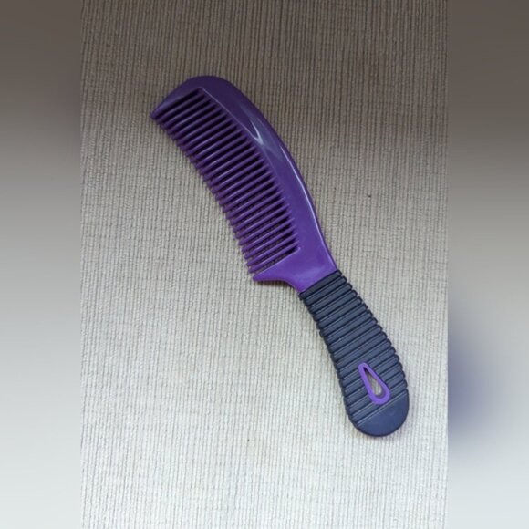 Purple Comb - Picture 1 of 2